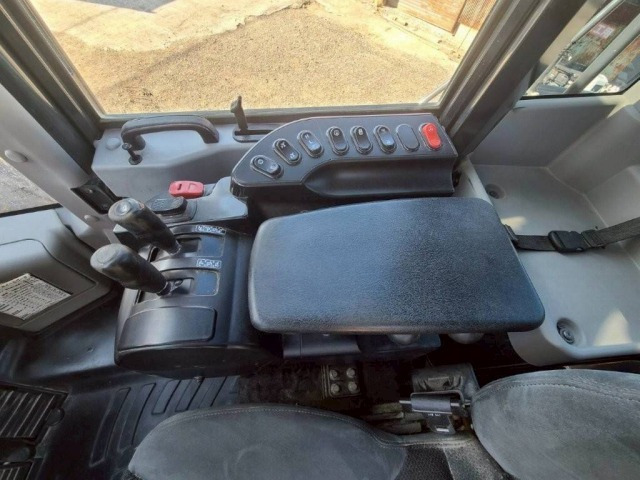 Chargeuse sur pneus KOMATSU WA380-8