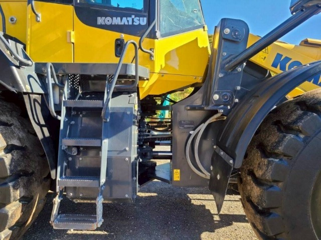 Chargeuse sur pneus KOMATSU WA380-8