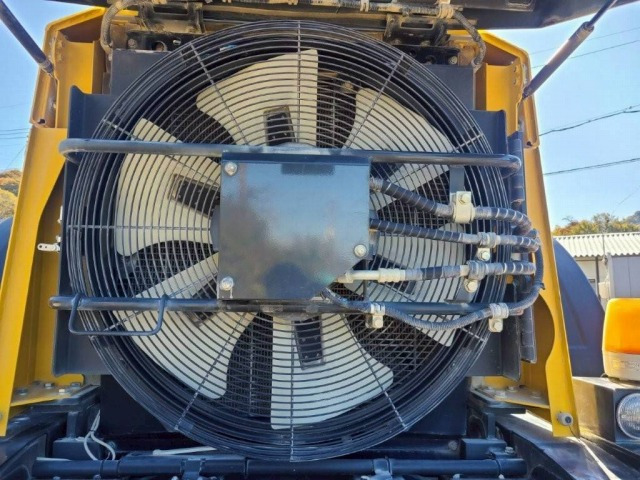 Chargeuse sur pneus KOMATSU WA380-8