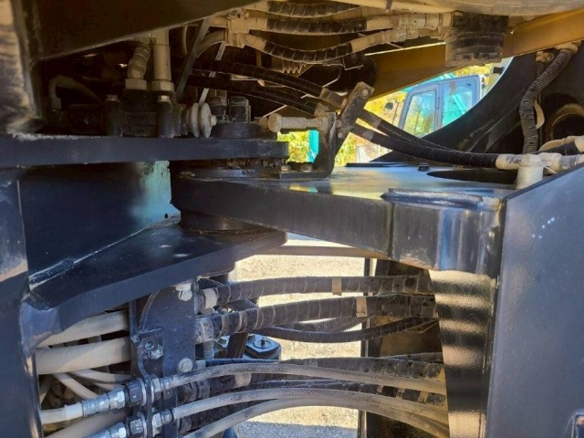 Chargeuse sur pneus KOMATSU WA380-8