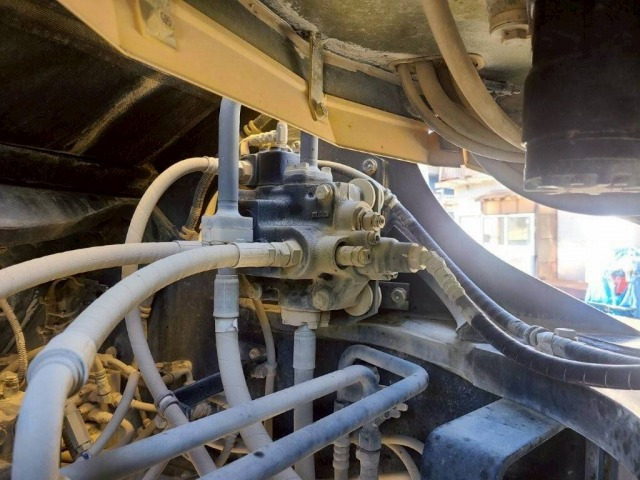 Chargeuse sur pneus KOMATSU WA380-8