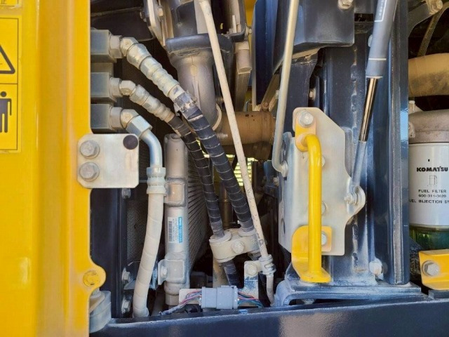 Chargeuse sur pneus KOMATSU WA380-8