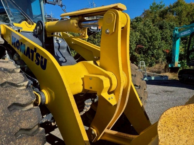 Chargeuse sur pneus KOMATSU WA380-8