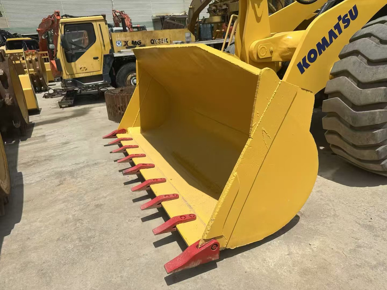 Chargeuse sur pneus KOMATSU WA470