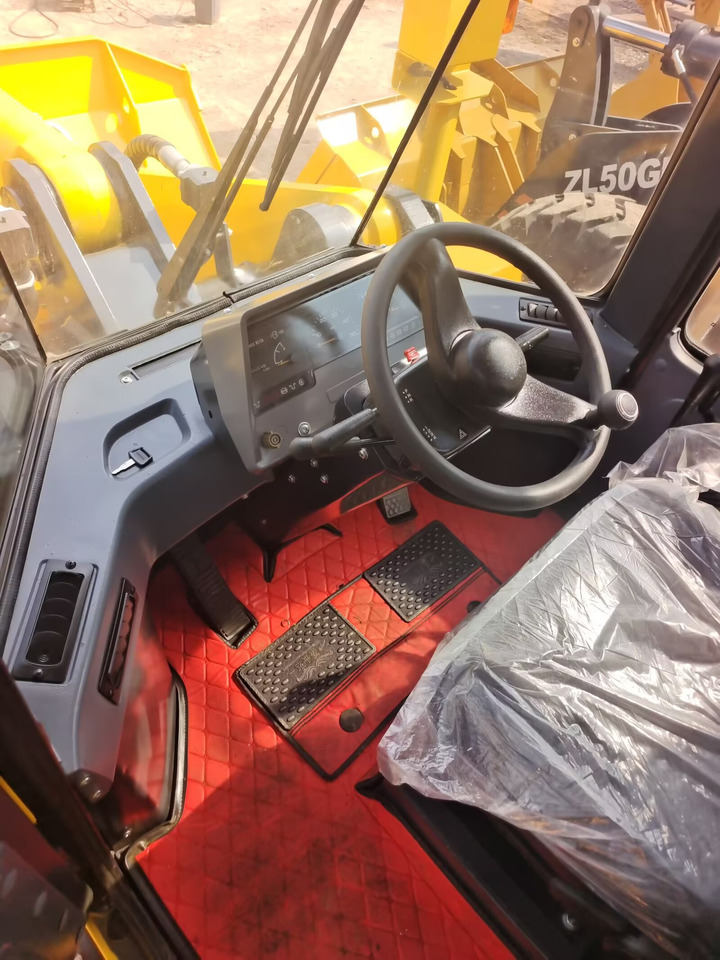 Chargeuse sur pneus KOMATSU WA470-3