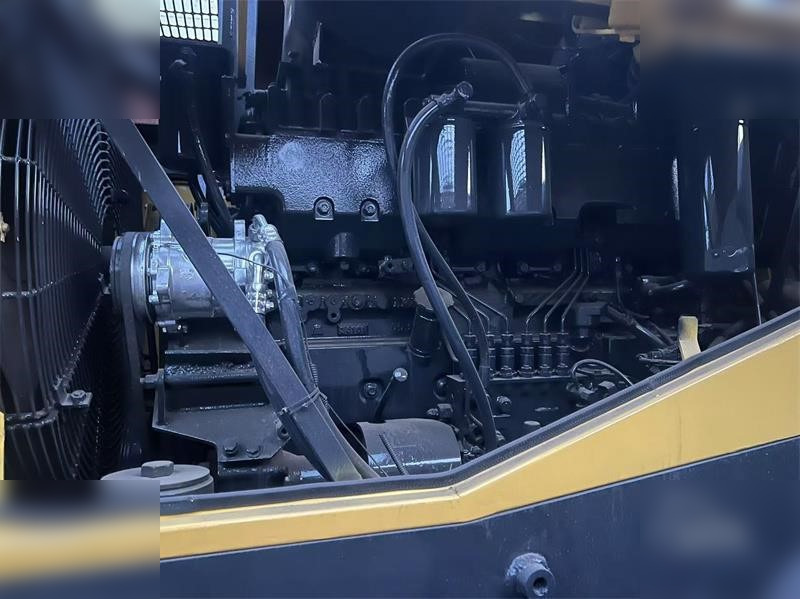 Chargeuse sur pneus KOMATSU WA470-3