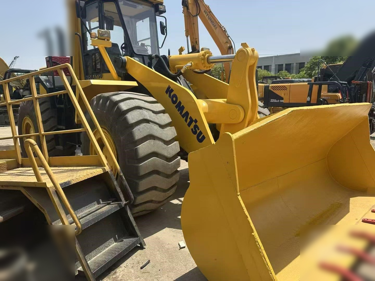 Chargeuse sur pneus KOMATSU WA470-3