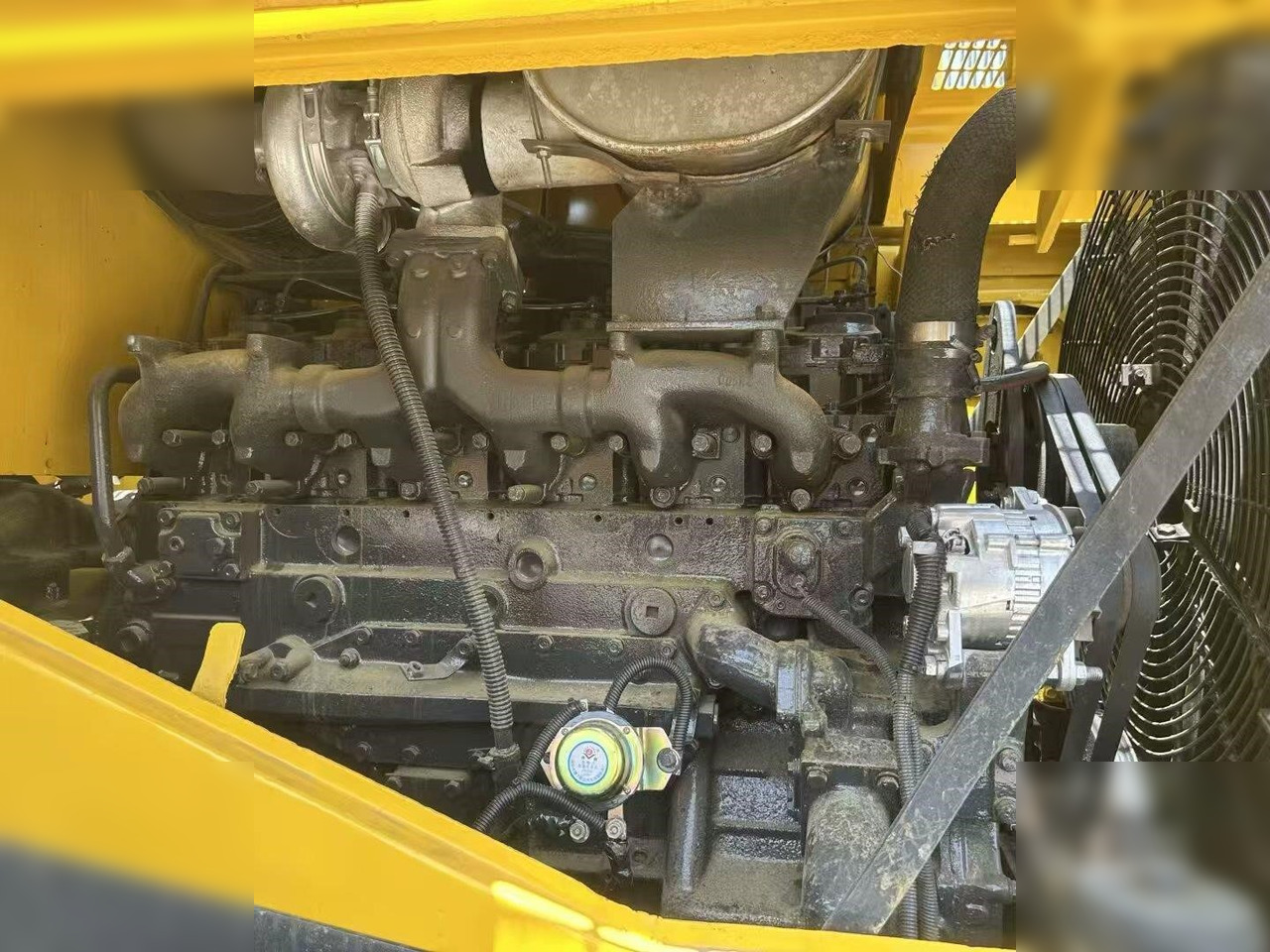 Chargeuse sur pneus KOMATSU WA470-3