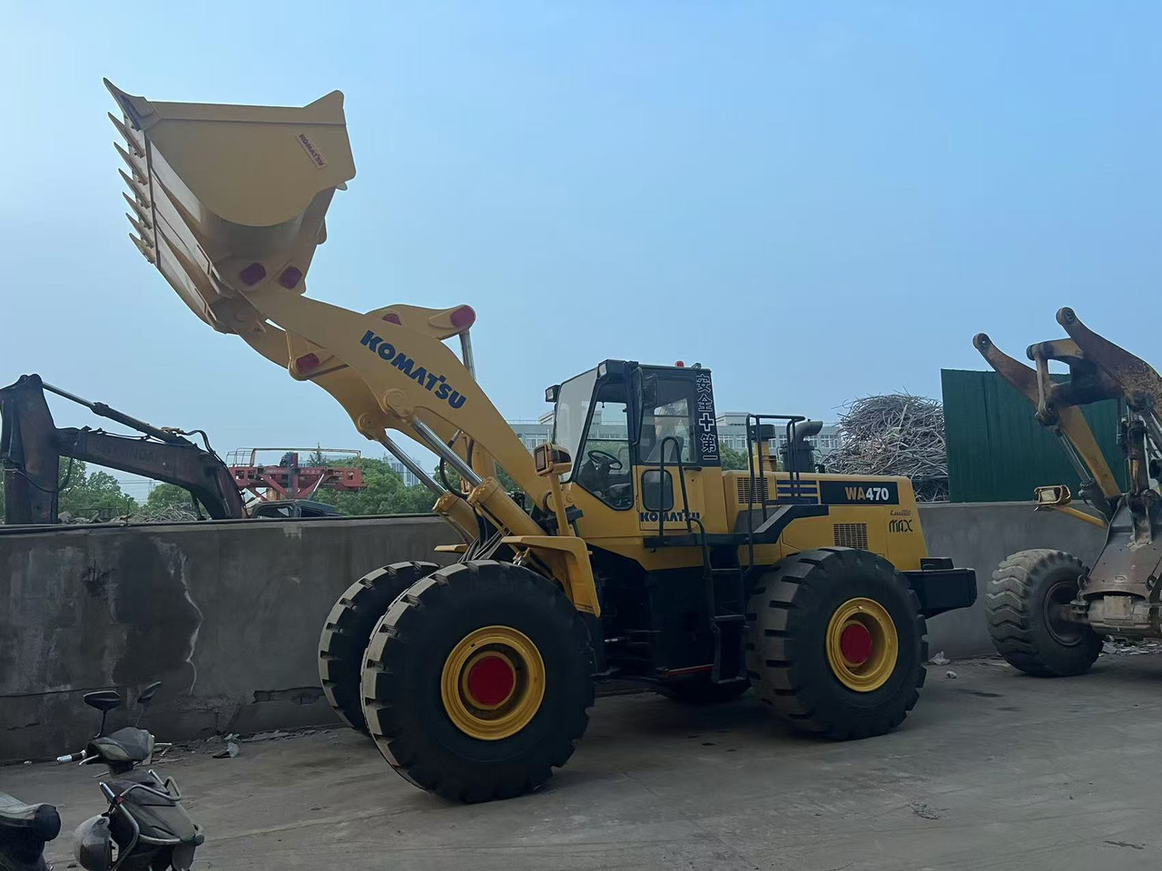 Chargeuse sur pneus KOMATSU WA470-3