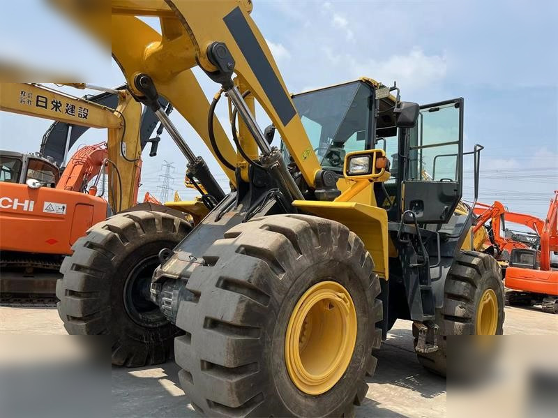 Chargeuse sur pneus KOMATSU WA470-6