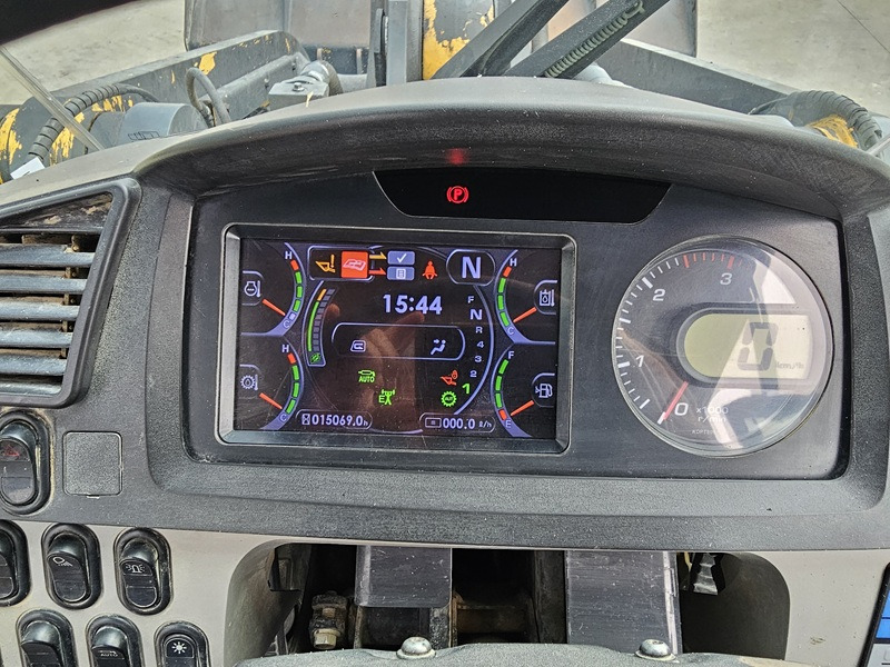 Chargeuse sur pneus KOMATSU WA470-7