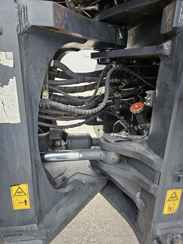 Chargeuse sur pneus KOMATSU WA470-7