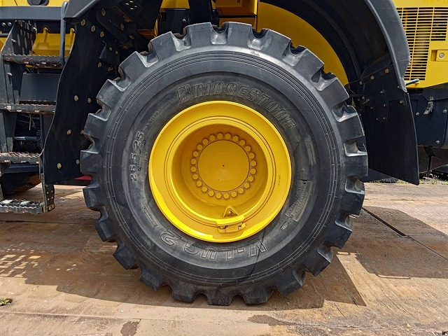 Chargeuse sur pneus KOMATSU WA470-8