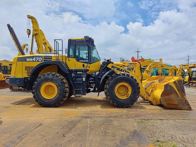 Chargeuse sur pneus KOMATSU WA470-8