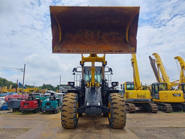 Chargeuse sur pneus KOMATSU WA470-8