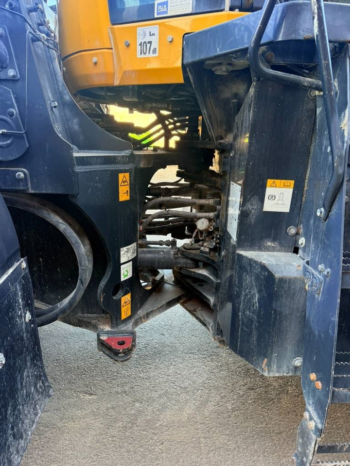 Chargeuse sur pneus KOMATSU WA475-10EO