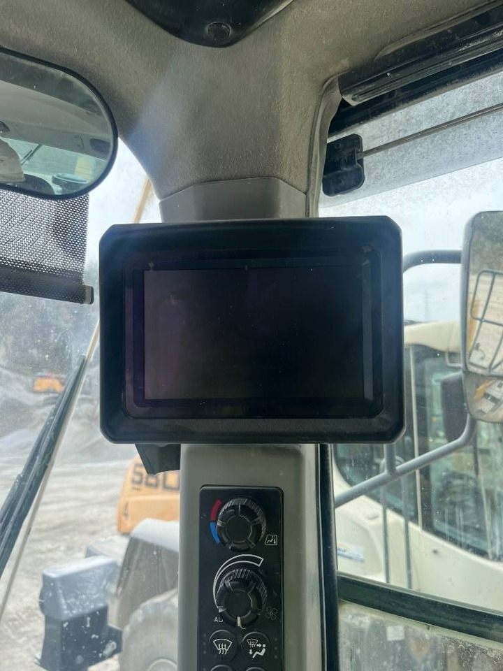 Chargeuse sur pneus KOMATSU WA475-10EO