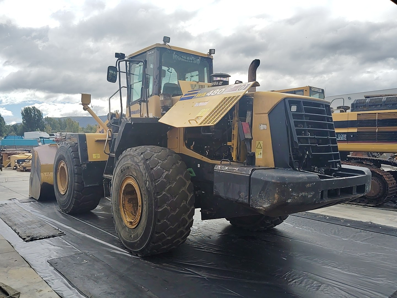 Chargeuse sur pneus KOMATSU WA480-5H