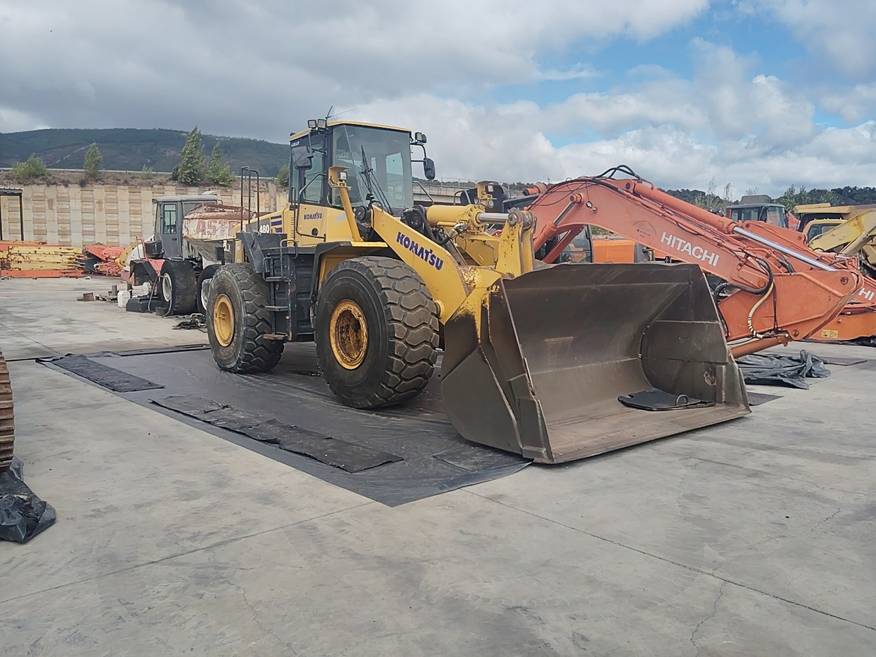 Chargeuse sur pneus KOMATSU WA480-5H