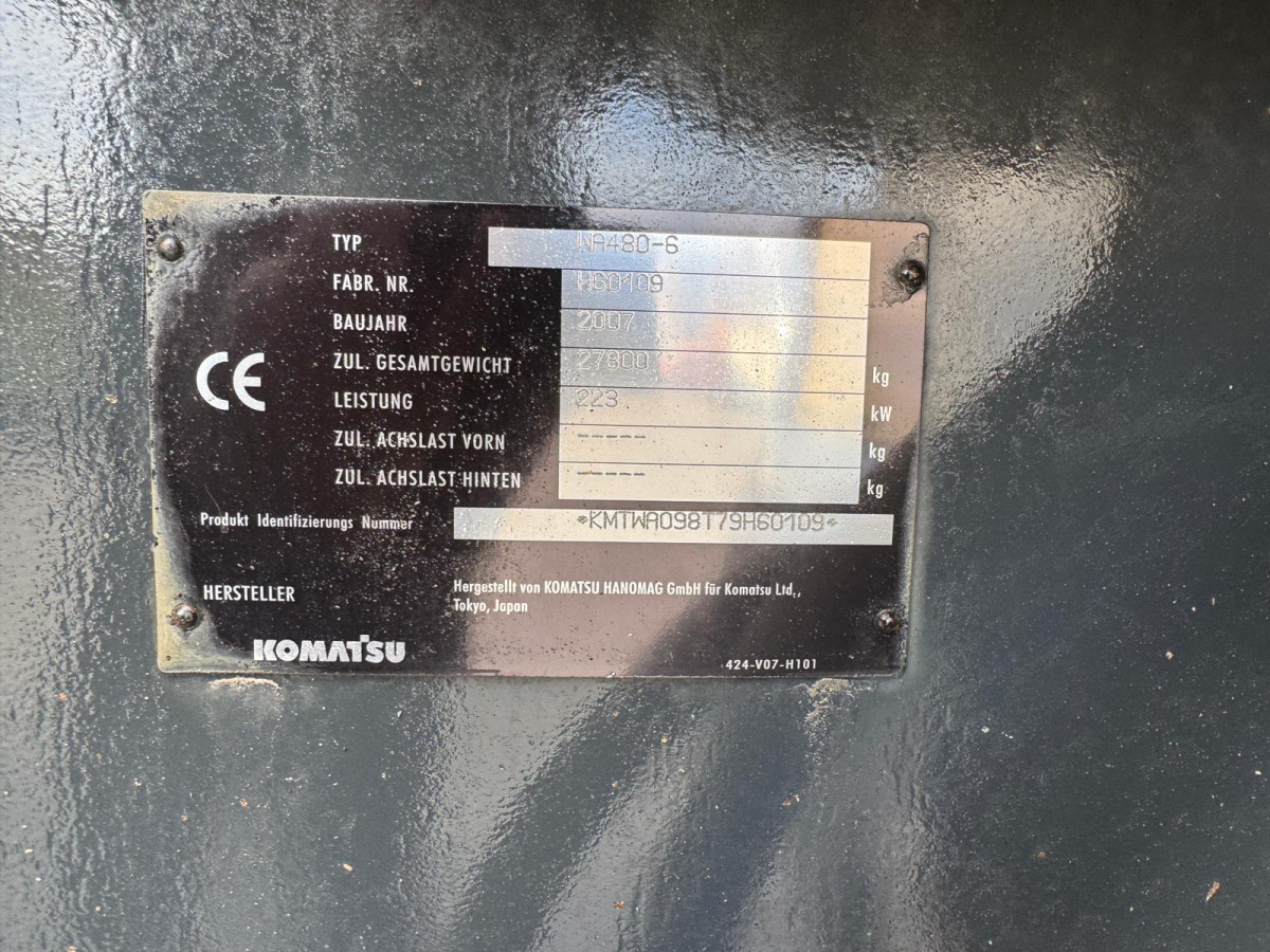 Chargeuse sur pneus KOMATSU WA480-6