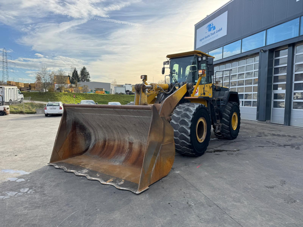 Chargeuse sur pneus KOMATSU WA480-6