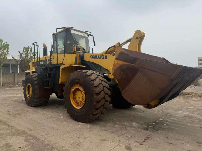 Chargeuse sur pneus KOMATSU WA500