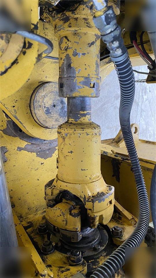 Chargeuse sur pneus KOMATSU WA600-3