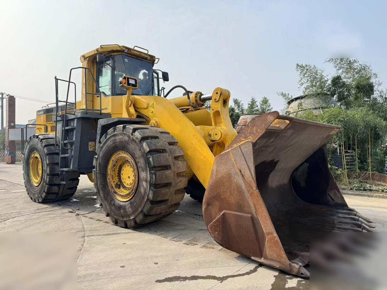 Chargeuse sur pneus KOMATSU WA600-3