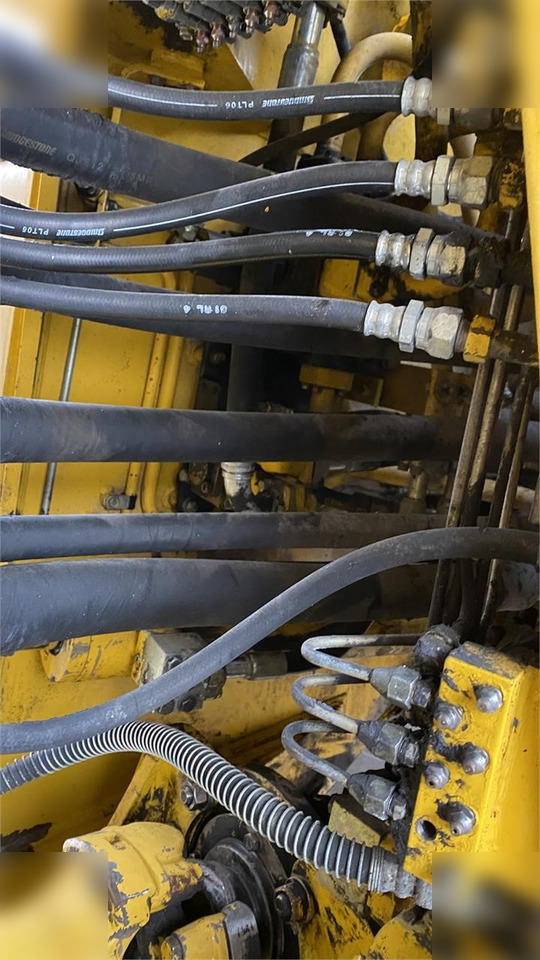 Chargeuse sur pneus KOMATSU WA600-3