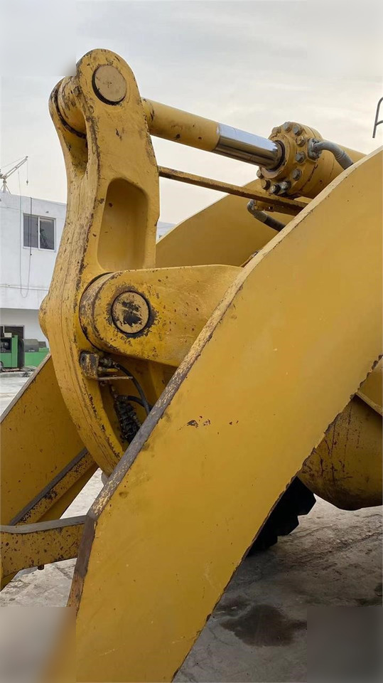 Chargeuse sur pneus KOMATSU WA600-3