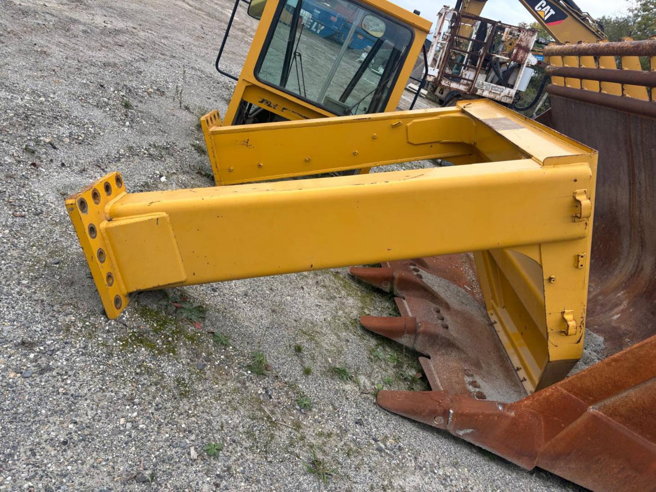 Chargeuse sur pneus KOMATSU WA700