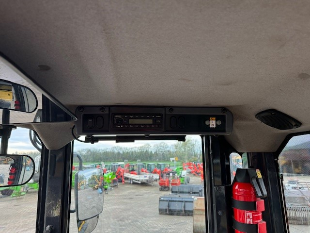 Chargeuse sur pneus KOMATSU WA 270