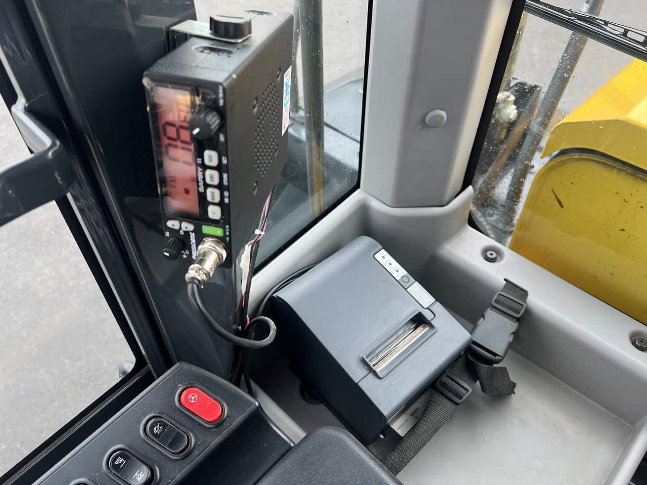 Chargeuse sur pneus KOMATSU WA 380-8E0