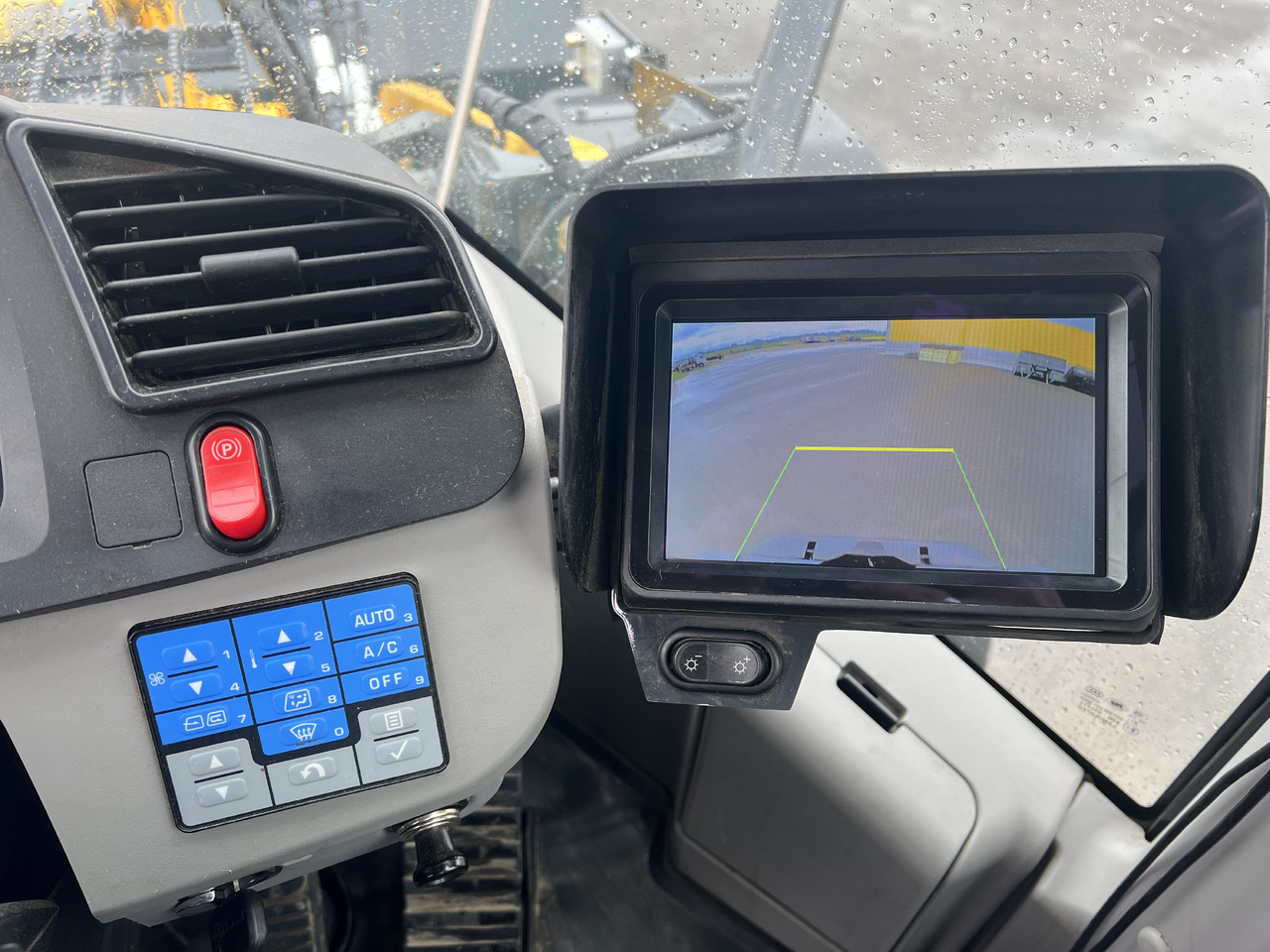 Chargeuse sur pneus KOMATSU WA 380-8E0