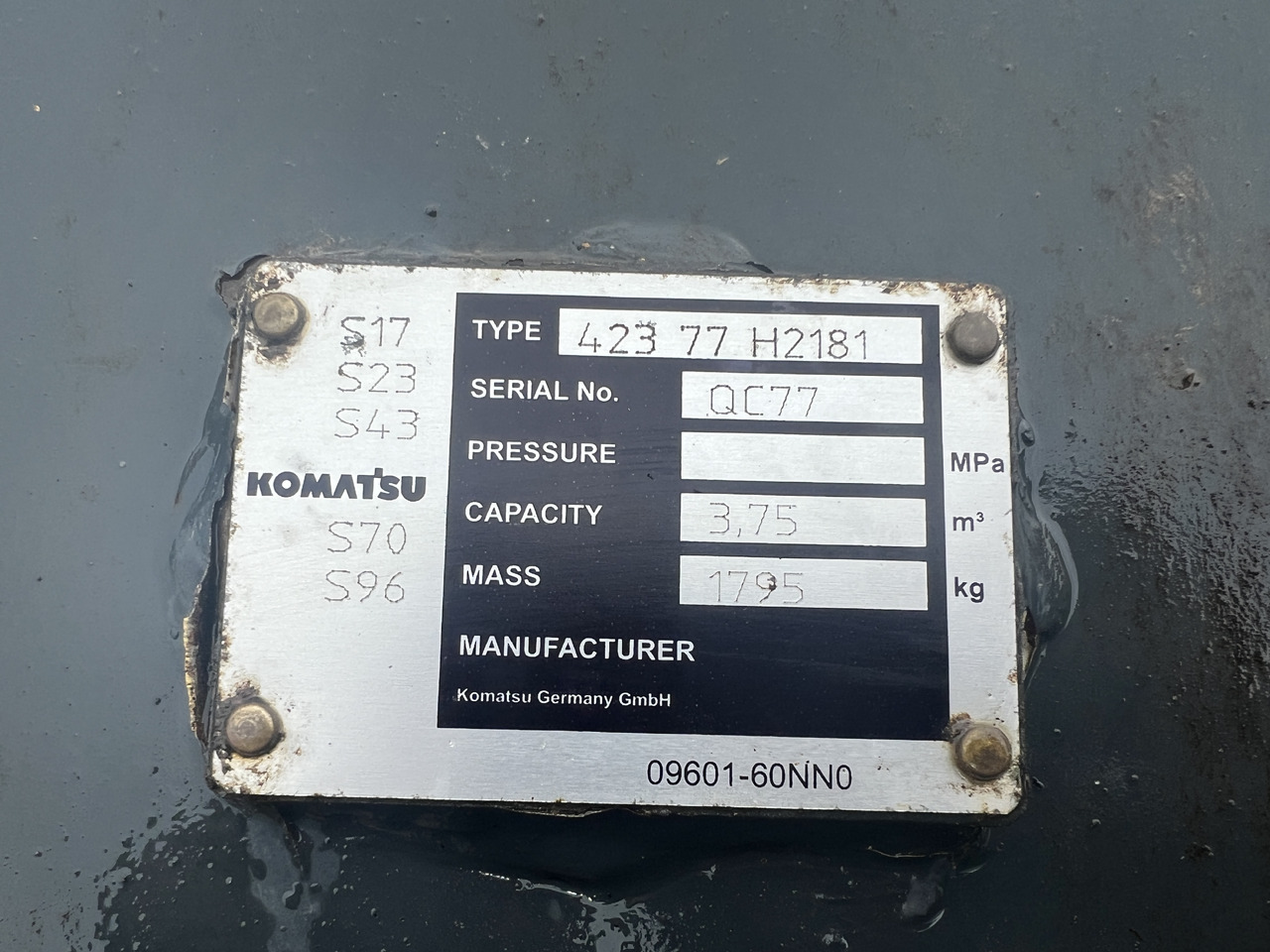 Chargeuse sur pneus KOMATSU WA 380-8E0