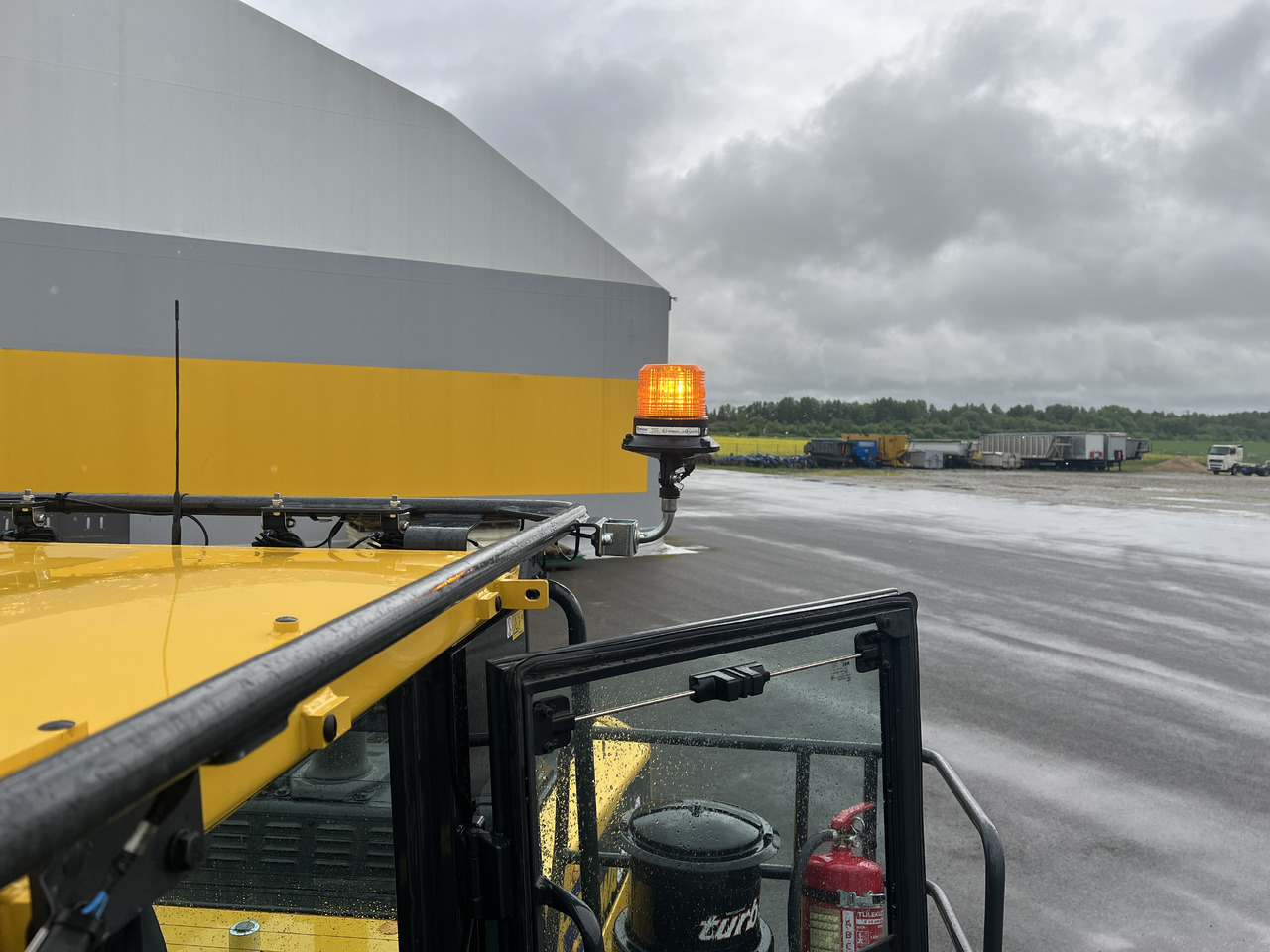 Chargeuse sur pneus KOMATSU WA 380-8E0