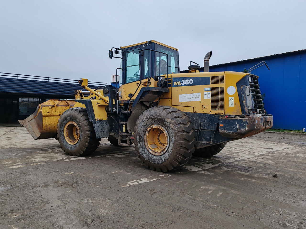 Chargeuse sur pneus KOMATSU WA 380-S