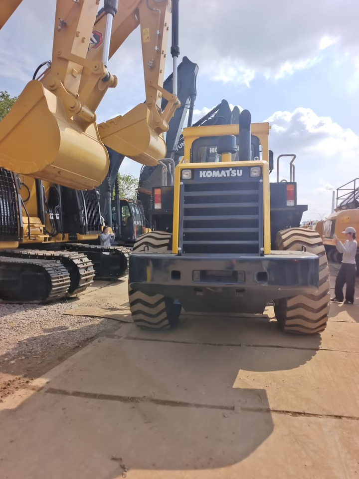 Chargeuse sur pneus KOMATSU WA 470