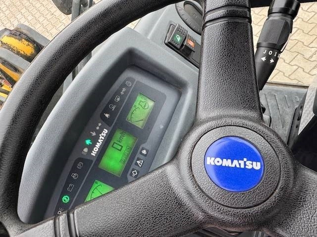 Chargeuse sur pneus KOMATSU WA 80M