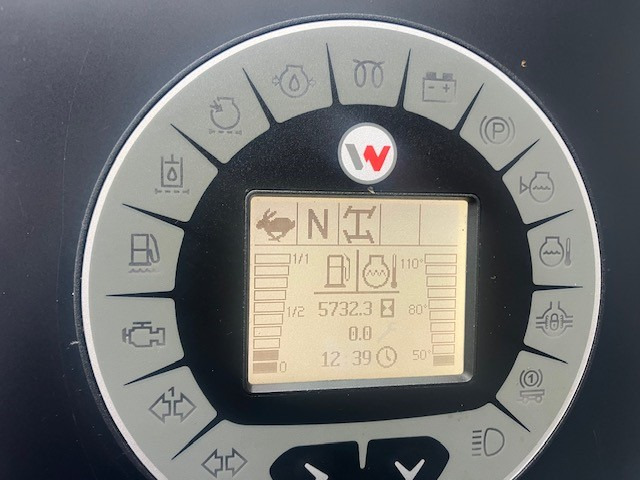 Chargeuse sur pneus KRAMER 8085T loader