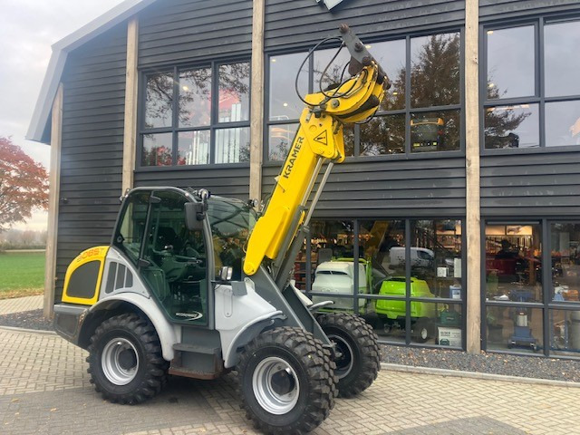 Chargeuse sur pneus KRAMER 8085T loader