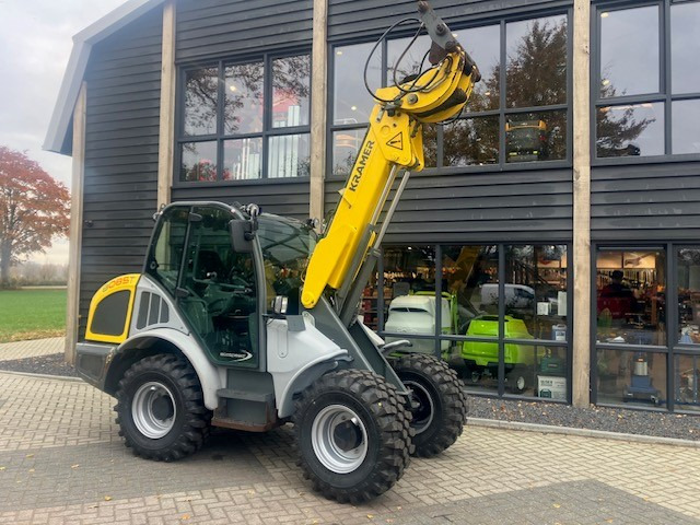 Chargeuse sur pneus KRAMER 8085T loader