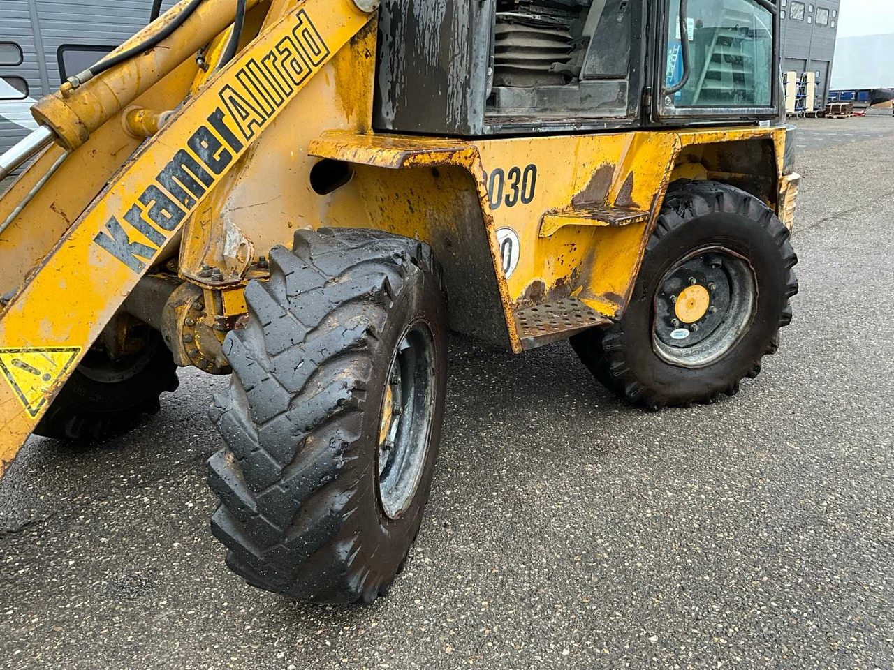 Chargeuse sur pneus KRAMER ALLRAD 2030 WHEEL LOADER