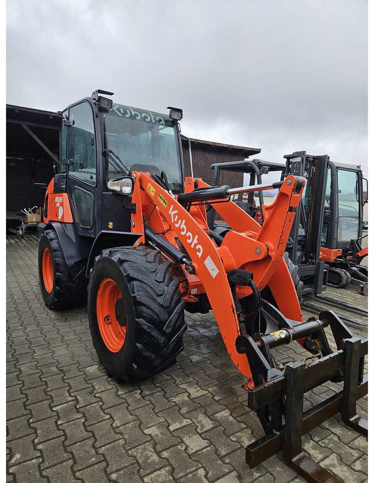 Chargeuse sur pneus KUBOTA - R065 - WHELL LOADER - 2017
