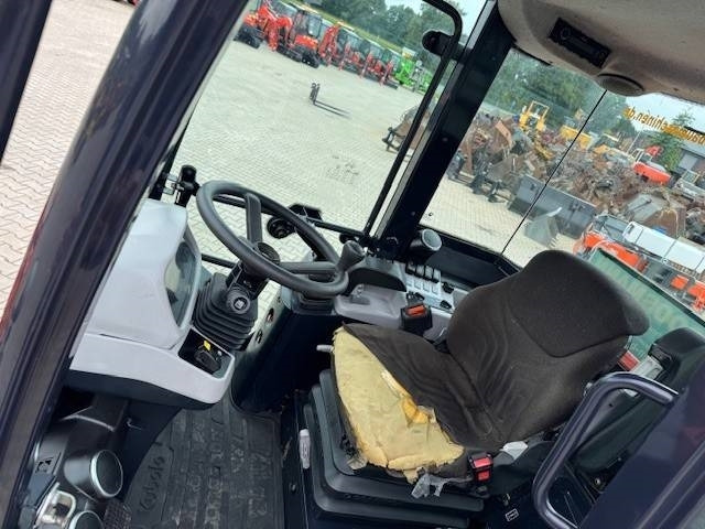 Chargeuse sur pneus KUBOTA R090