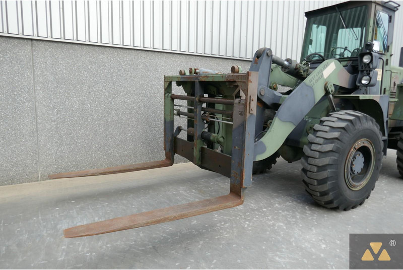 Chargeuse sur pneus Komatsu 540 Ex-army