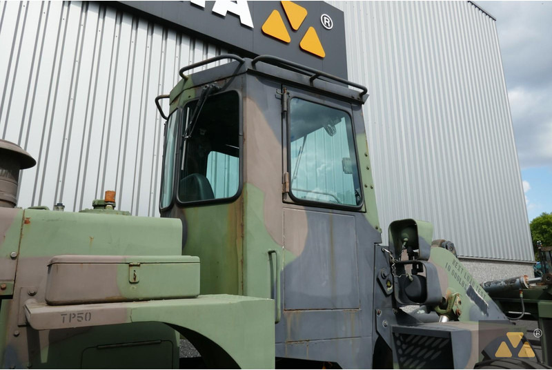 Chargeuse sur pneus Komatsu 540 Ex-army