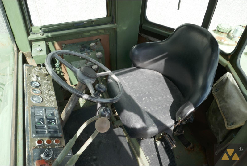 Chargeuse sur pneus Komatsu 540 Ex-army