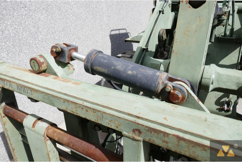 Chargeuse sur pneus Komatsu 540 Ex-army