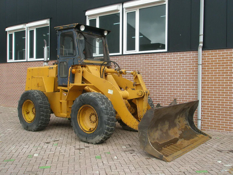 Chargeuse sur pneus Komatsu W40-2